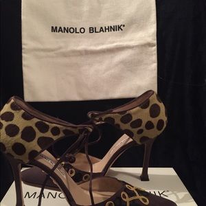 Manolo blanknik brown fabric and calf fur